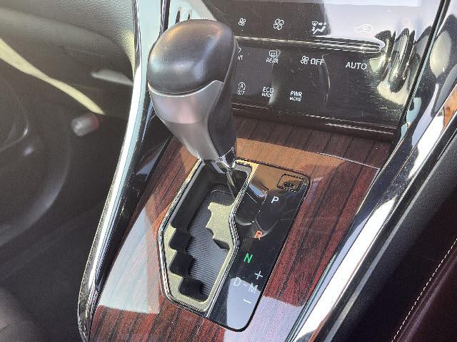 ハリアー プレミアム　サンルーフ＿アルパインビックＸ９型ナビ＿フロント＆リアエアロ付＿電動リアゲート＿フロント＆バックカメラ＿フルセグＴＶ＿ＨＤＭＩ対応＿ハーフレザーシート＿クルーズコントロール＿純正１８インチＡＷ＿禁煙車（16枚目）