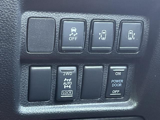 エルグランド 250ハイウェイスターS 社外ナビ_両側電動スライド_Bカメラ_インテリジェントクルーズコントロール_パートタイム4WD_LEDヘッドライト_Bluetooth音楽_Wエアコン_衝突軽減ブレーキ_純正18インチAW_禁煙(12枚目)