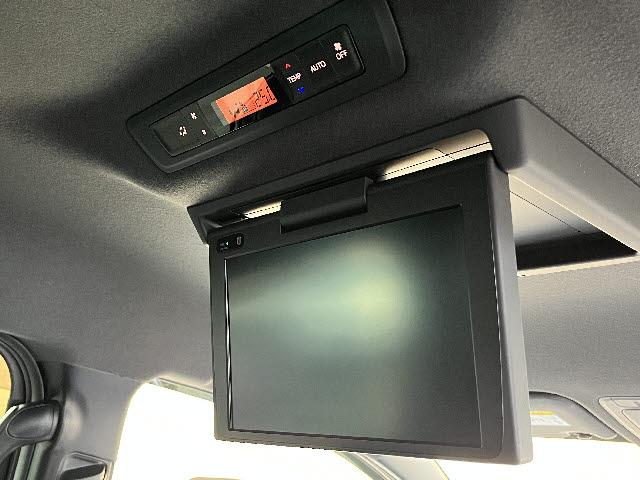 ヴォクシー ＺＳ　煌ＩＩＩ　純正９インチナビ＆１２．１インチフリップダウンモニター＿両側電動スライドドア＿クルーズコントロール＿Ｂカメラ＿フルセグＴＶ＿ＬＥＤヘッドライト＿Ｗエアコン＿プリクラッシュセーフティ＿純正アルミ＿禁煙車（11枚目）