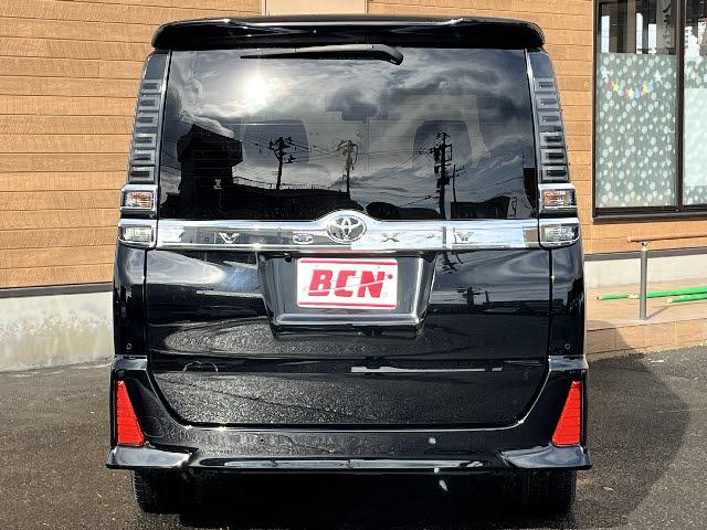 ヴォクシー ＺＳ　煌ＩＩＩ　純正９インチナビ＆１２．１インチフリップダウンモニター＿両側電動スライドドア＿クルーズコントロール＿Ｂカメラ＿フルセグＴＶ＿ＬＥＤヘッドライト＿Ｗエアコン＿プリクラッシュセーフティ＿純正アルミ＿禁煙車（24枚目）