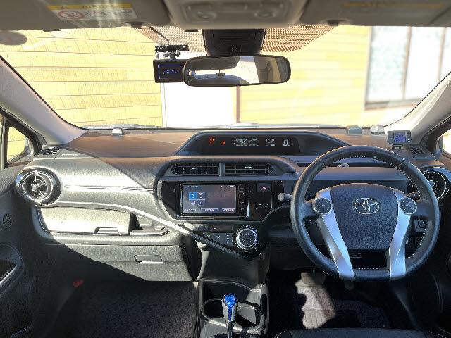 アクア Ｇブラックソフトレザーセレクション　純正フルエアロ＿中期型＿純正ナビ＿バックカメラ＿フルセグＴＶ＿トヨタセーフティセンス＿クルーズコントロール＿ＥＴＣ＿ドライブレコーダー＿ＬＥＤヘッドライト＿Ｂｌｕｅｔｏｏｔｈ音楽＿純正アルミ＿禁煙車（3枚目）