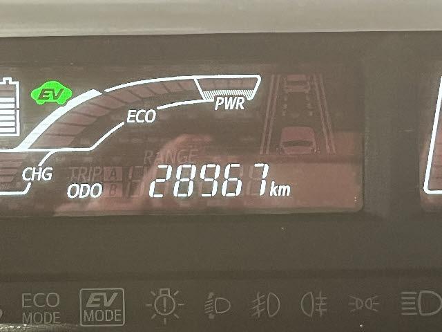 アクア Ｇブラックソフトレザーセレクション　純正フルエアロ＿中期型＿純正ナビ＿バックカメラ＿フルセグＴＶ＿トヨタセーフティセンス＿クルーズコントロール＿ＥＴＣ＿ドライブレコーダー＿ＬＥＤヘッドライト＿Ｂｌｕｅｔｏｏｔｈ音楽＿純正アルミ＿禁煙車（4枚目）