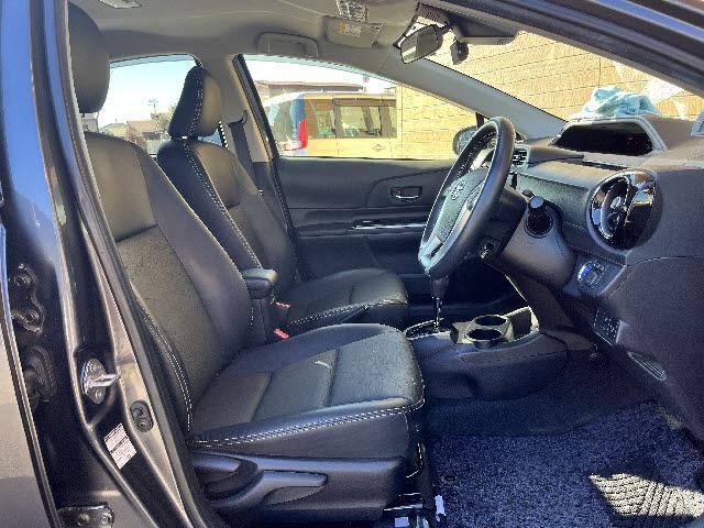 アクア Ｇブラックソフトレザーセレクション　純正フルエアロ＿中期型＿純正ナビ＿バックカメラ＿フルセグＴＶ＿トヨタセーフティセンス＿クルーズコントロール＿ＥＴＣ＿ドライブレコーダー＿ＬＥＤヘッドライト＿Ｂｌｕｅｔｏｏｔｈ音楽＿純正アルミ＿禁煙車（7枚目）