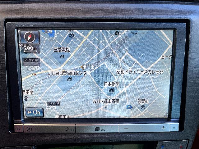 プリウス Ｇ　後期型＿純正８型ナビ＿バックカメラ＿フルセグＴＶ＿ハーフレザーシート＿パワーシート＿Ｂｌｕｅｔｏｏｔｈ音楽＿ＨＩＤヘッドライト＿フォグライト＿クルーズコントロール＿ビルトインＥＴＣ＿純正アルミ＿禁煙車（11枚目）