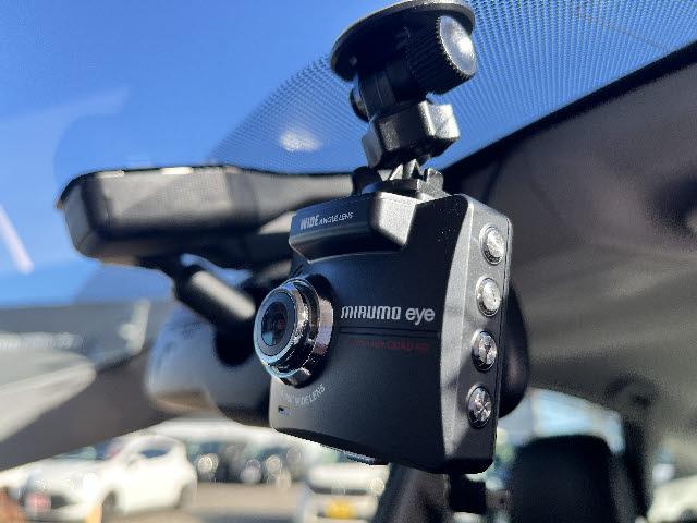 プリウス Ｇ　後期型＿純正８型ナビ＿バックカメラ＿フルセグＴＶ＿ハーフレザーシート＿パワーシート＿Ｂｌｕｅｔｏｏｔｈ音楽＿ＨＩＤヘッドライト＿フォグライト＿クルーズコントロール＿ビルトインＥＴＣ＿純正アルミ＿禁煙車（12枚目）