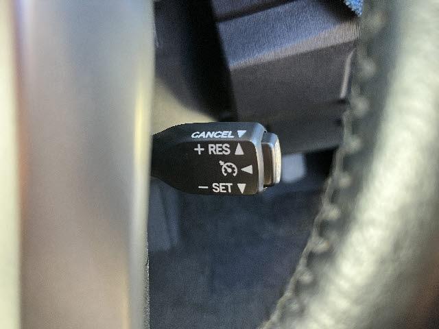 プリウス Ｇ　後期型＿純正８型ナビ＿バックカメラ＿フルセグＴＶ＿ハーフレザーシート＿パワーシート＿Ｂｌｕｅｔｏｏｔｈ音楽＿ＨＩＤヘッドライト＿フォグライト＿クルーズコントロール＿ビルトインＥＴＣ＿純正アルミ＿禁煙車（21枚目）