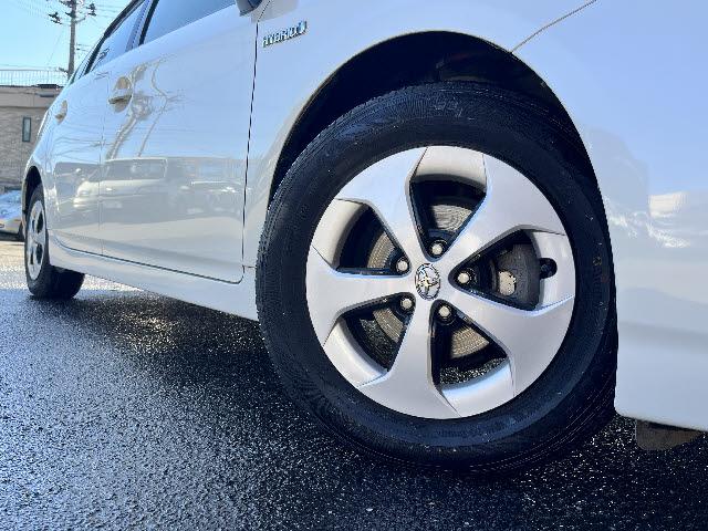 プリウス Ｇ　後期型＿純正８型ナビ＿バックカメラ＿フルセグＴＶ＿ハーフレザーシート＿パワーシート＿Ｂｌｕｅｔｏｏｔｈ音楽＿ＨＩＤヘッドライト＿フォグライト＿クルーズコントロール＿ビルトインＥＴＣ＿純正アルミ＿禁煙車（27枚目）