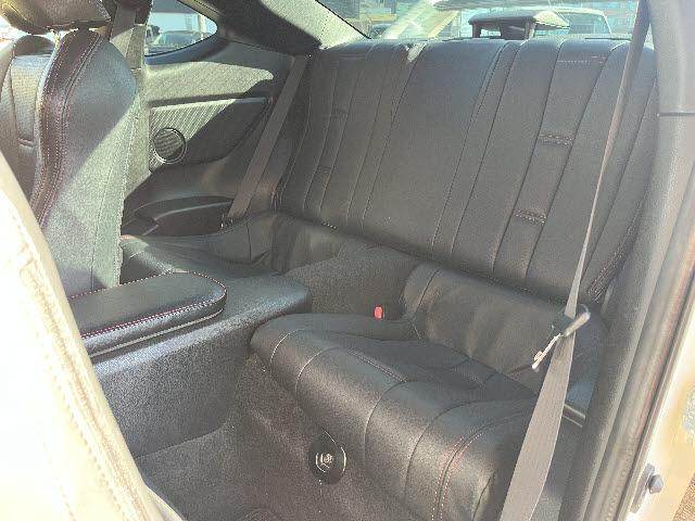 BRZ S STIフルエアロ_STIマフラー_リアウィング_pivot追加メーター_前席シートヒーター_シートカバー付_純正ナビ_Bカメラ_フルセグTV_HIDヘッドライト_社外18インチAW_パドルシフト_禁煙(13枚目)