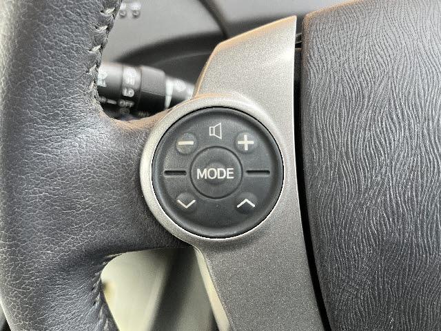 プリウス Ｓ　ＬＥＤエディション　純正ナビ＿バックカメラ＿フルセグＴＶ＿ビルトインＥＴＣ＿ＬＥＤヘッドライト＿フォグライト＿社外１７インチアルミ＿Ｂｌｕｅｔｏｏｔｈ音楽＿禁煙車（21枚目）