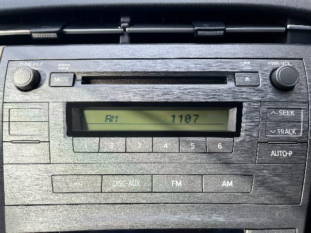 プリウス Ｓツーリングセレクション・マイコーデ　後期型＿レザーシート＿ＬＥＤヘッドライト＿フォグライト＿純正１７インチアルミ＿ビルトインＥＴＣ＿禁煙車（9枚目）