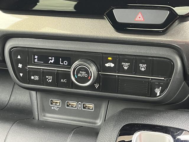 N-WGNカスタム Lホンダセンシング ホンダセンシング 純正SDナビ フルセグTV バックカメラ Bluetooth 純正アルミホイール シートヒーター クルーズコントロール オートライト シートヒーター ドライブレコーダー(17枚目)