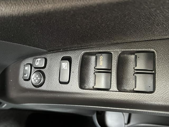 デリカＤ：２ Ｓ　両側パワースライドドア　社外メモリーナビ　Ｂｌｕｅｔｏｏｔｈ　純正アルミホイール　ＨＩＤヘッドライト　シートヒーター　バックカメラ　純正エアロ（31枚目）