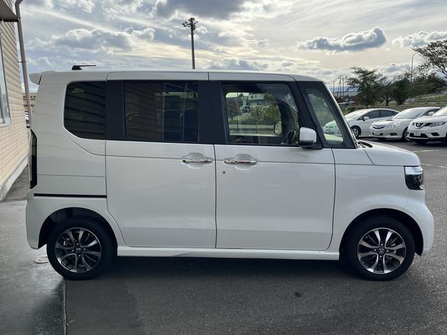 N-BOXカスタム ベースグレード ホンダセンシング 純正ディスプレイオーディオ Bluetooth 両側パワースライドドア 純正アルミホイール LEDヘッドライト シートヒーター クルーズコントロール ステアリングスイッチ(4枚目)