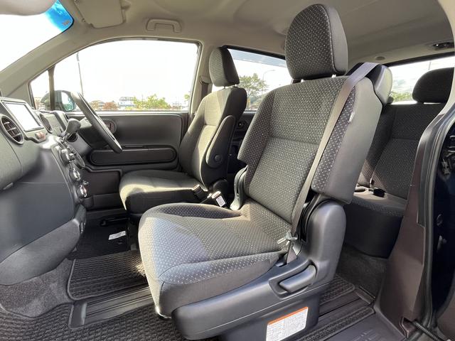 スペイド Ｆ　パワースライドドア　純正ＳＤナビ　ワンセグＴＶ　バックカメラ　アイドリングストップ　社外アルミホイール　キーフリー　コーナーセンサー　横滑り防止　フォグランプ（11枚目）