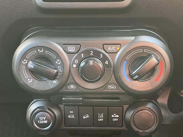 イグニス ハイブリッドＭＧ　ハイブリッド　レーダーブレーキ　社外メモリーナビ　バックカメラ　シートビーター　ＥＴＣ　アイドリングストップ　ステアリングスイッチ　横滑り防止（16枚目）