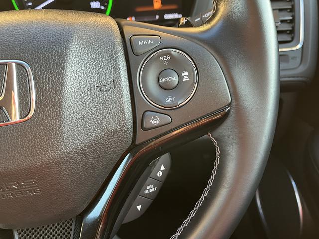 ヴェゼル ハイブリッドＺ・ホンダセンシング　ホンダセンシング　純正ＳＤナビ　フルセグＴＶ　バックカメラ　Ｂｌｕｅｔｏｏｔｈ　純正アルミホイール　キーフリー　クルーズコントロール　純正アルミホイール　ＬＥＤヘッドライト　シートヒーター（22枚目）