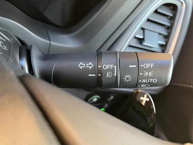 ヴェゼル ハイブリッドＺ・ホンダセンシング　ホンダセンシング　純正ＳＤナビ　フルセグＴＶ　バックカメラ　Ｂｌｕｅｔｏｏｔｈ　純正アルミホイール　キーフリー　クルーズコントロール　純正アルミホイール　ＬＥＤヘッドライト　シートヒーター（29枚目）