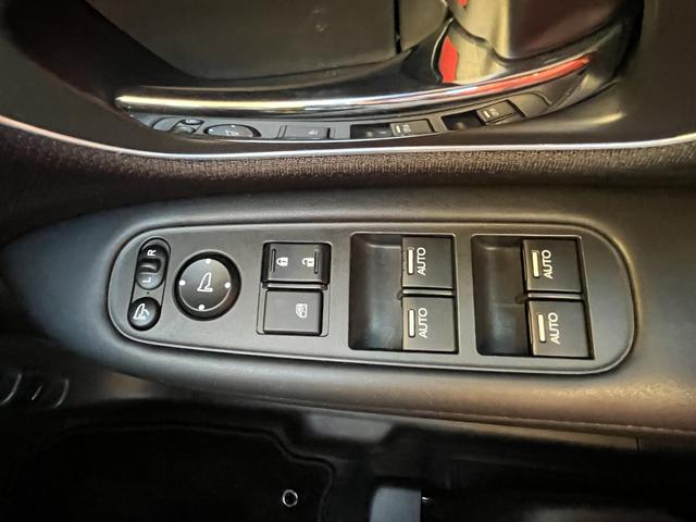 ヴェゼル ハイブリッドＺ・ホンダセンシング　ホンダセンシング　純正ＳＤナビ　フルセグＴＶ　バックカメラ　Ｂｌｕｅｔｏｏｔｈ　純正アルミホイール　キーフリー　クルーズコントロール　純正アルミホイール　ＬＥＤヘッドライト　シートヒーター（30枚目）