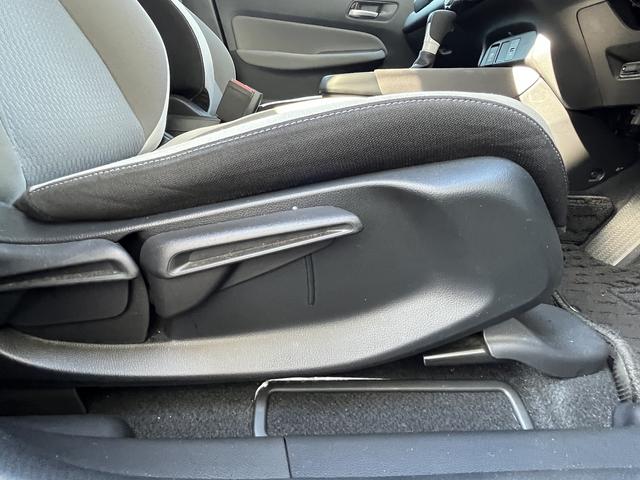 フィット ｅ：ＨＥＶネス　純正ＳＤナビ　フルセグＴＶ　バックカメラ　ホンダセンシング　Ｂｌｕｅｔｏｏｔｈ　アイドリングストップ　純正アルミホイール　ＬＥＤヘッドライト　クルーズコントロール（14枚目）