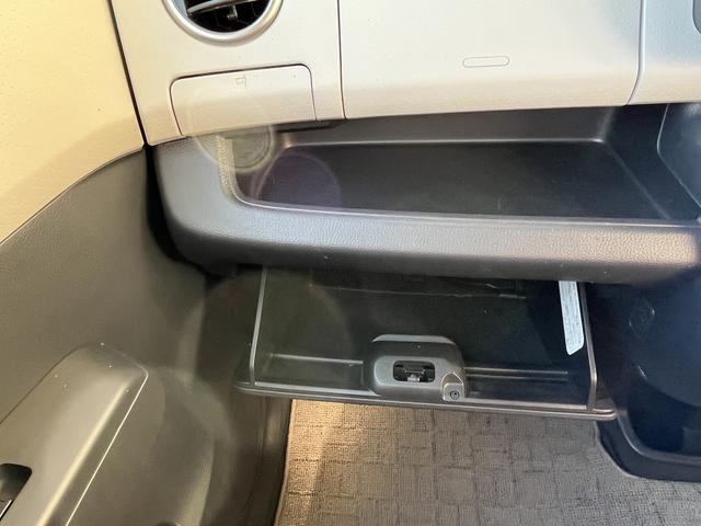 モコ Ｘ　ＦＯＵＲ　純正ＣＤデッキ　Ｂｌｕｅｔｏｏｔｈ　シートヒーター　キーフリー（30枚目）