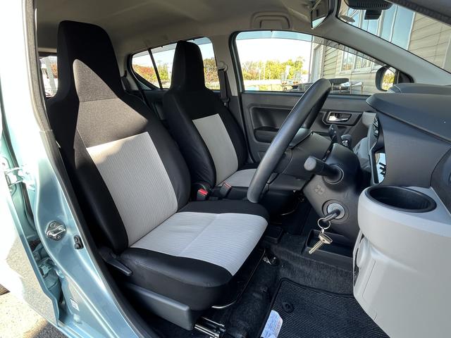 ミライース Ｘ　ＳＡＩＩＩ　スマートアシストＩＩＩ　純正ＣＤデッキ　オートハイビーム　アイドリングストップ　横滑り防止　ドライブレコーダー　ＬＥＤヘッドライト　キーレス　純正フロアマット（9枚目）