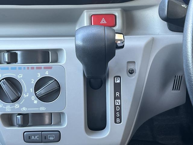 ミライース Ｘ　ＳＡＩＩＩ　スマートアシストＩＩＩ　純正ＣＤデッキ　オートハイビーム　アイドリングストップ　横滑り防止　ドライブレコーダー　ＬＥＤヘッドライト　キーレス　純正フロアマット（17枚目）