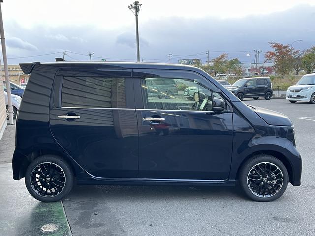 ナビ、フリップダウン、ドラレコなどアフターパーツも販売中！ナビのデモ機もございます！豊富な種類から選べて比較できるので安心してナビを選べます♪♪ナビに詳しい営業マンがお客様に最適なナビを提案致します☆