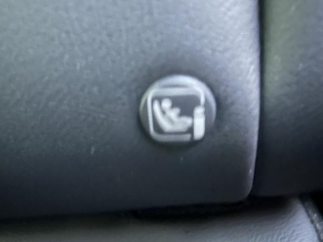 登録済未使用車の場合、メーカーの保証継承を行ってからのご納車になるので遠出の際も安心♪また保証継承する事により全国のディーラーにて保証修理をお受けする事も出来ます♪