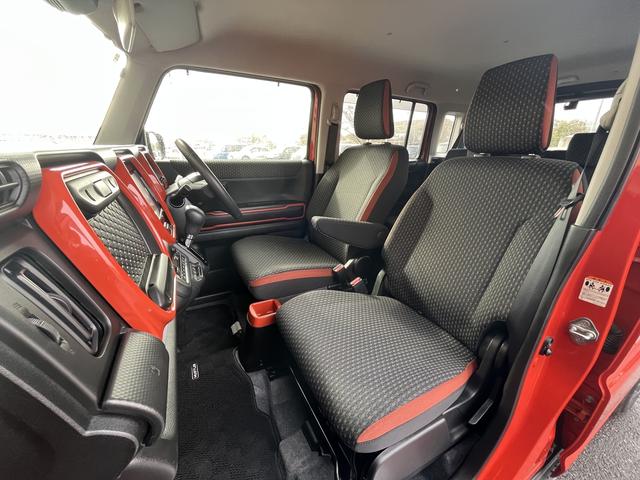 ハスラー ハイブリッドＸ　レーダーブレーキ　社外メモリーナビ　フルセグＴＶ　バックカメラ　アイドリングストップ　Ｂｌｕｅｔｏｏｔｈ　純正アルミホイール　ＨＩＤヘッドライト　オートライト　横滑り防止　ステアリングスイッチ（11枚目）