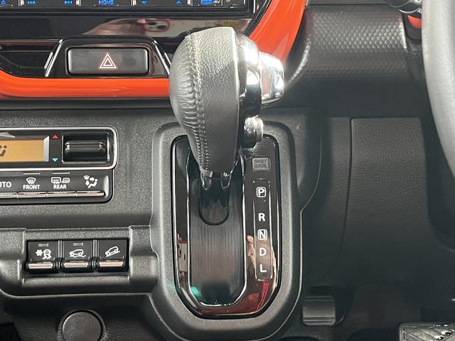 ハスラー ハイブリッドＸ　レーダーブレーキ　社外メモリーナビ　フルセグＴＶ　バックカメラ　アイドリングストップ　Ｂｌｕｅｔｏｏｔｈ　純正アルミホイール　ＨＩＤヘッドライト　オートライト　横滑り防止　ステアリングスイッチ（19枚目）