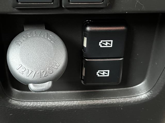 ハスラー ハイブリッドＸ　レーダーブレーキ　社外メモリーナビ　フルセグＴＶ　バックカメラ　アイドリングストップ　Ｂｌｕｅｔｏｏｔｈ　純正アルミホイール　ＨＩＤヘッドライト　オートライト　横滑り防止　ステアリングスイッチ（29枚目）