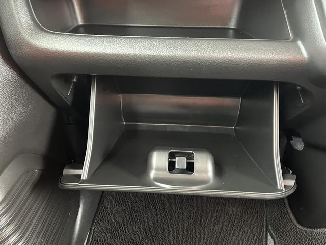 ハスラー ハイブリッドＸ　レーダーブレーキ　社外メモリーナビ　フルセグＴＶ　バックカメラ　アイドリングストップ　Ｂｌｕｅｔｏｏｔｈ　純正アルミホイール　ＨＩＤヘッドライト　オートライト　横滑り防止　ステアリングスイッチ（34枚目）