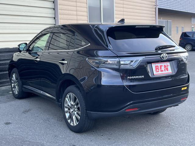 ハリアー プレミアム　純正メモリーナビ　フルセグＴＶ　バックカメラ　レーダーブレーキ　Ｂｌｕｅｔｏｏｔｈ　ドライブレコーダー　クルーズコントロール　パワーバックドア　ＬＥＤヘッドライト　革シート　パワーシート（7枚目）