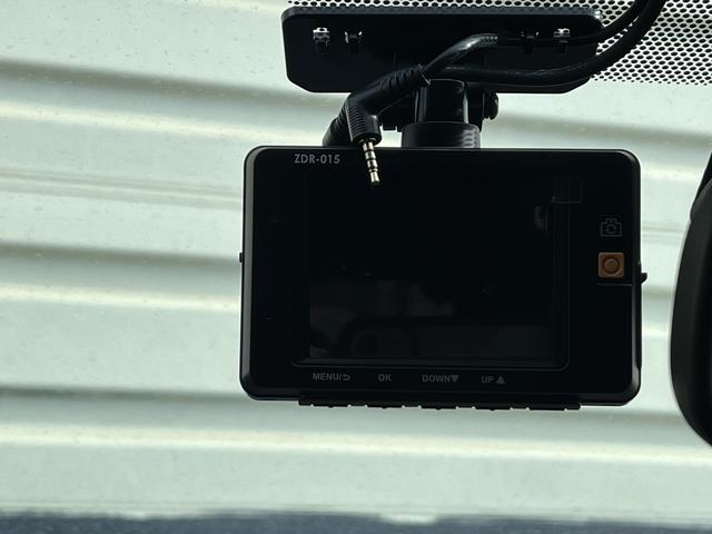 ヤリス ハイブリッドＧ　プリクラッシュセーフティ　純正メモリーナビ　フルセグＴＶ　バックカメラ　Ｂｌｕｅｔｏｏｔｈ　アイドリングストップ　シートヒーター　ＬＥＤヘッドライト　クルーズコントロール　ＥＴＣ（22枚目）