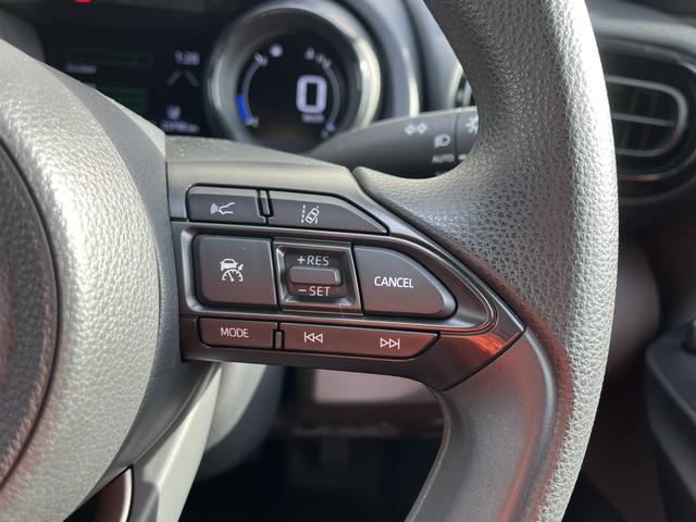 ヤリス ハイブリッドＧ　プリクラッシュセーフティ　純正メモリーナビ　フルセグＴＶ　バックカメラ　Ｂｌｕｅｔｏｏｔｈ　アイドリングストップ　シートヒーター　ＬＥＤヘッドライト　クルーズコントロール　ＥＴＣ（24枚目）