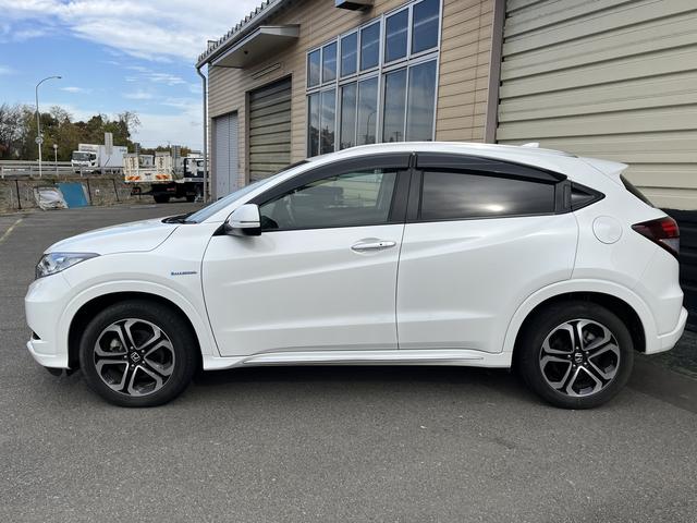 ヴェゼル ハイブリッドＺ・ホンダセンシング　ホンダセンシング　純正ＳＤナビ　フルセグＴＶ　バックカメラ　アイドリングストップ　ＬＥＤヘッドライト　純正アルミホイール　クルーズコントロール　シートヒーター　ＥＴＣ　シートヒーター（5枚目）