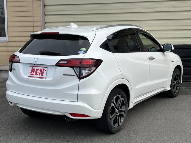 ヴェゼル ハイブリッドＺ・ホンダセンシング　ホンダセンシング　純正ＳＤナビ　フルセグＴＶ　バックカメラ　アイドリングストップ　ＬＥＤヘッドライト　純正アルミホイール　クルーズコントロール　シートヒーター　ＥＴＣ　シートヒーター（6枚目）