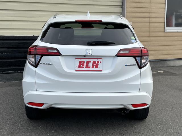 ヴェゼル ハイブリッドＺ・ホンダセンシング　ホンダセンシング　純正ＳＤナビ　フルセグＴＶ　バックカメラ　アイドリングストップ　ＬＥＤヘッドライト　純正アルミホイール　クルーズコントロール　シートヒーター　ＥＴＣ　シートヒーター（8枚目）