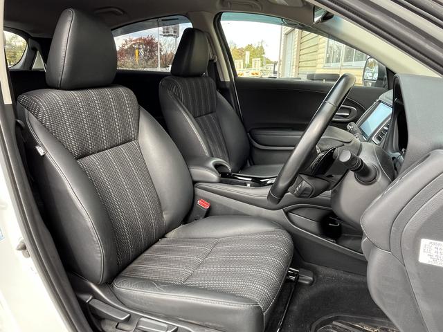 ヴェゼル ハイブリッドＺ・ホンダセンシング　ホンダセンシング　純正ＳＤナビ　フルセグＴＶ　バックカメラ　アイドリングストップ　ＬＥＤヘッドライト　純正アルミホイール　クルーズコントロール　シートヒーター　ＥＴＣ　シートヒーター（9枚目）