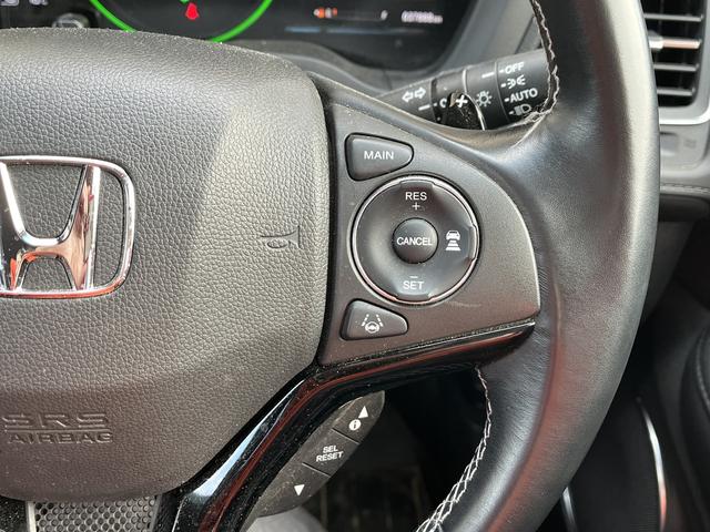 ヴェゼル ハイブリッドＺ・ホンダセンシング　ホンダセンシング　純正ＳＤナビ　フルセグＴＶ　バックカメラ　アイドリングストップ　ＬＥＤヘッドライト　純正アルミホイール　クルーズコントロール　シートヒーター　ＥＴＣ　シートヒーター（23枚目）