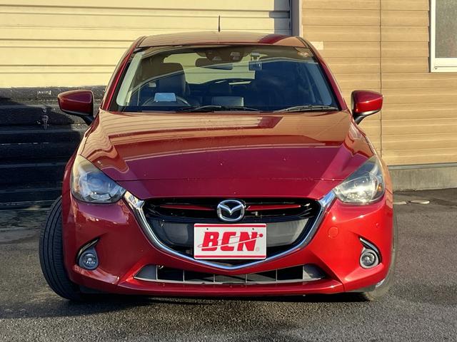 デミオ ＸＤツーリング　レーダーブレーキ　純正ＳＤナビ　フルセグＴＶ　バックカメラ　Ｂｌｕｅｔｏｏｔｈ　純正アルミホイール　クルーズコントロール　プッシュスタート　アイドリングストップ（3枚目）