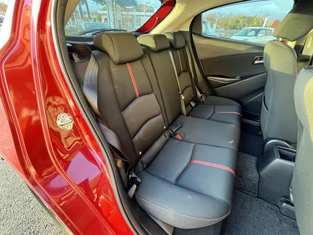 デミオ ＸＤツーリング　レーダーブレーキ　純正ＳＤナビ　フルセグＴＶ　バックカメラ　Ｂｌｕｅｔｏｏｔｈ　純正アルミホイール　クルーズコントロール　プッシュスタート　アイドリングストップ（10枚目）