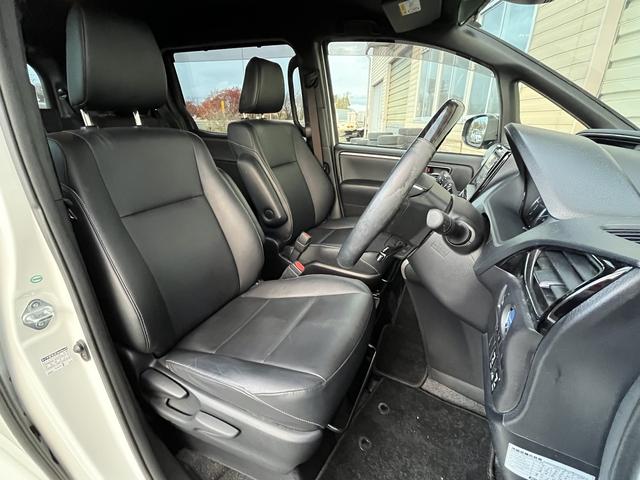 エスクァイア ハイブリッドＧｉ　ブラックテーラード　両側パワースライドドア　社外メッモリーナビ　フルセグＴＶ　バックカメラ　Ｂｌｕｅｔｏｏｔｈ　ＥＴＣ　シートヒーター　純正アルミホイール　クルーズコントロール　ＬＥＤヘッドライト　オートハイビーム（9枚目）