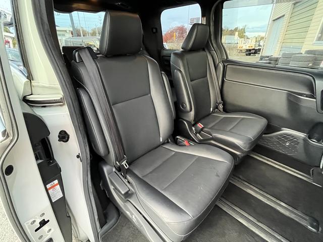 エスクァイア ハイブリッドＧｉ　ブラックテーラード　両側パワースライドドア　社外メッモリーナビ　フルセグＴＶ　バックカメラ　Ｂｌｕｅｔｏｏｔｈ　ＥＴＣ　シートヒーター　純正アルミホイール　クルーズコントロール　ＬＥＤヘッドライト　オートハイビーム（10枚目）