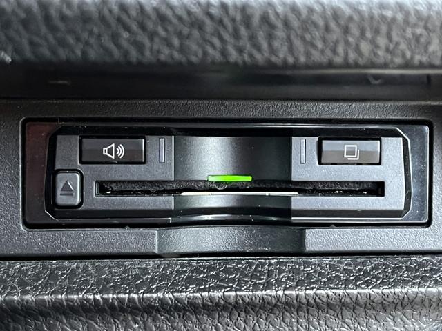 エスクァイア ハイブリッドＧｉ　ブラックテーラード　両側パワースライドドア　社外メッモリーナビ　フルセグＴＶ　バックカメラ　Ｂｌｕｅｔｏｏｔｈ　ＥＴＣ　シートヒーター　純正アルミホイール　クルーズコントロール　ＬＥＤヘッドライト　オートハイビーム（28枚目）