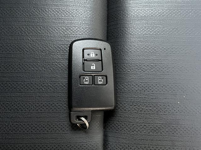 エスクァイア ハイブリッドＧｉ　ブラックテーラード　両側パワースライドドア　社外メッモリーナビ　フルセグＴＶ　バックカメラ　Ｂｌｕｅｔｏｏｔｈ　ＥＴＣ　シートヒーター　純正アルミホイール　クルーズコントロール　ＬＥＤヘッドライト　オートハイビーム（32枚目）