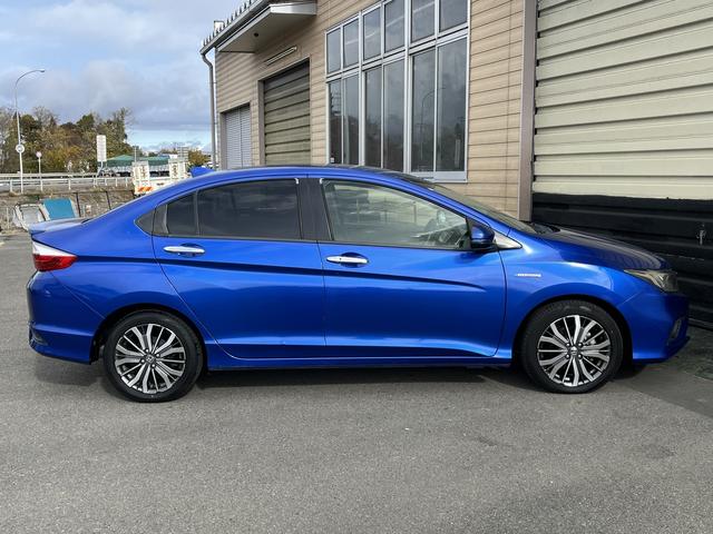 ナビ、フリップダウン、ドラレコなどアフターパーツも販売中！ナビのデモ機もございます！豊富な種類から選べて比較できるので安心してナビを選べます♪♪ナビに詳しい営業マンがお客様に最適なナビを提案致します☆