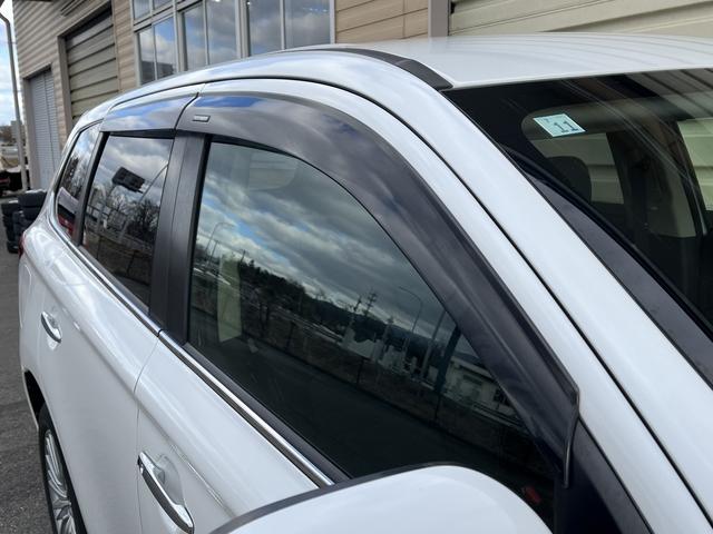 アウトランダーＰＨＥＶ Ｇ　レーダーブレーキ　純正ＳＤナビ　フルセグＴＶ　バックカメラ　ドライブレコーダー　純正アルミホイール　ＬＥＤヘッドライト　クルーズコントロール　ハンドルヒーター　シートヒーター　パドルシフト（37枚目）