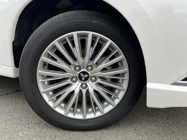 アウトランダーＰＨＥＶ Ｇ　レーダーブレーキ　純正ＳＤナビ　フルセグＴＶ　バックカメラ　ドライブレコーダー　純正アルミホイール　ＬＥＤヘッドライト　クルーズコントロール　ハンドルヒーター　シートヒーター　パドルシフト（40枚目）