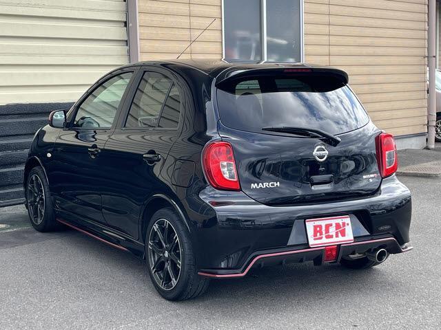 マーチ ニスモ　Ｓ　社外メモリーナビ　フルセグＴＶ　Ｂｌｕｅｔｏｏｔｈ　純正アルミホイール　横滑り防止　横滑り防止　キーフリー（9枚目）